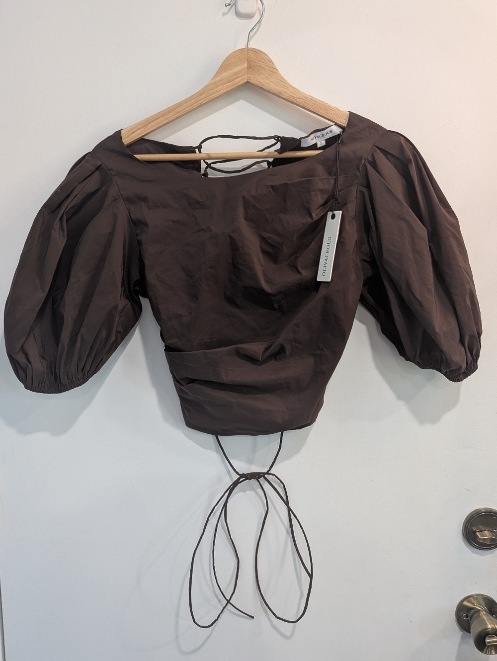 New Olivaceous Women's Brown Lace Back Puff Sleeve Cropped Top Size Small